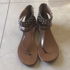 Report Sandals - NWOT